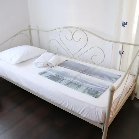 Big Ben Luxury Bllok Apartment Tirana